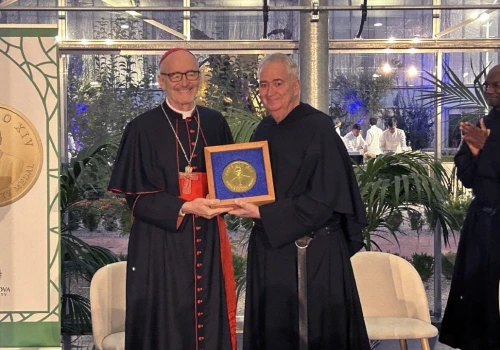 Medal dla kard. Czernego, jak Noe i Mały Książę