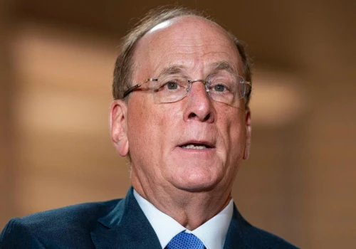 Szef BlackRock ostrzega: moratorium na budowę centrów danych w USA może spowodować recesję