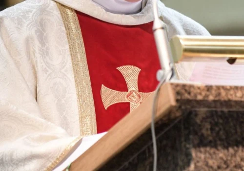 Skandal w parafii w Grojcu. Kuria reaguje na oświadczenie odwołanego proboszcza. 