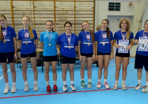 Koszykarki z SP 105 najlepsze w Świdnicy
