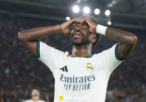 Vinicius wściekł się na Jose Mourinho. W trakcie meczu. Powód jest znany