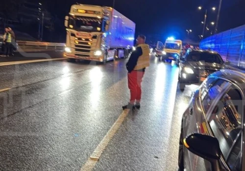 Karambol w alei Prymasa Tysiąclecia. Kilkanaście rozbitych aut