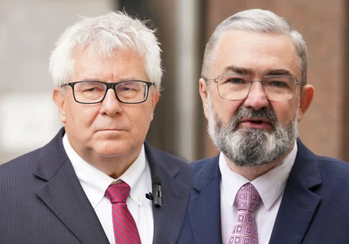 Rusza proces oskarżonych w głośnej aferze. Przed sądem staną Karol Karski i Ryszard …