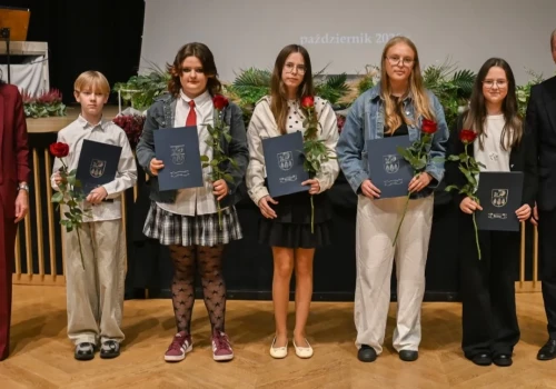 Kto został nagrodzony w Brusach? Najlepsi uczniowie z gminy otrzymali stypendia
