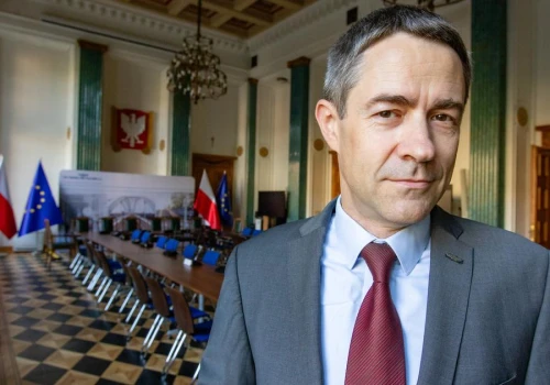 Córkom PKP PLK puchną portfele dzięki zamówieniom od matki. Prywatnym firmom się to nie podoba