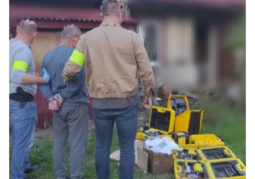 Kradziony sprzęt geodezyjny za półtora miliona złotych trafił do Polski. 50-latek aresztowany pod Radomiem