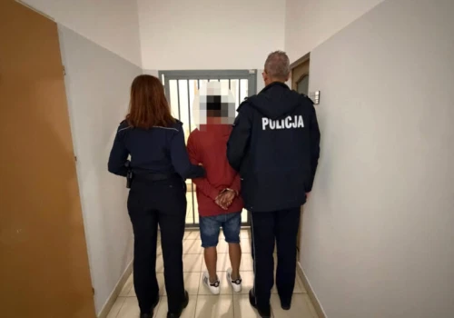 Awantura w lokalu pod Warszawą. Dwóch mężczyzn rannych, 38-latek aresztowany