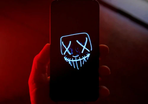 To nie żart – możesz kupić nowy telefon z wirusem. Sprawdź, czy Twoje urządzenie jest na liście