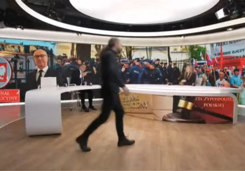 Awantura w TV Republika. Wściekły polityk aż wyszedł ze studia. "Jesteś pan de*ilem"