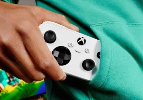 Microsoft kurczy swojego pada. Rusza przedsprzedaż kieszonkowego kontrolera XBOX Nano