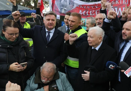 Tusk pokazał, że "nie jest ciotuleńką", PiS też skorzystał. Majmurek: obie strony ugrały swoje pod TK