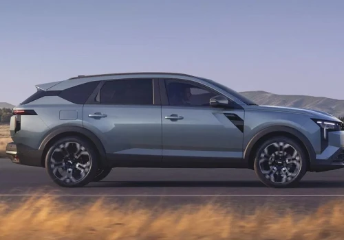 Dacia Striker już do kupienia w Polsce. 3 napędy, 4 wersje i cena od 92 900 zł
