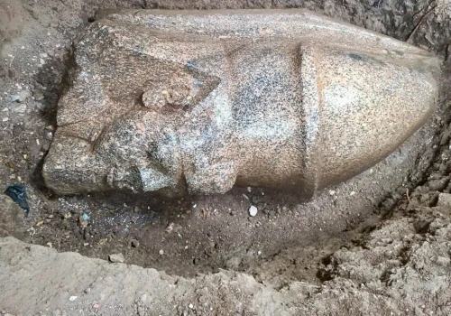 Ogromny Ramzes II odkryty w Egipcie. Mógł mieć nawet 8,5 metra wysokości