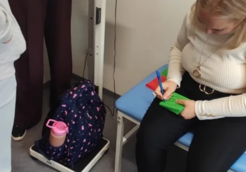 Za ciężkie plecaki w łomżyńskiej szkole? Sanepid wykrył nieprawidłowości!