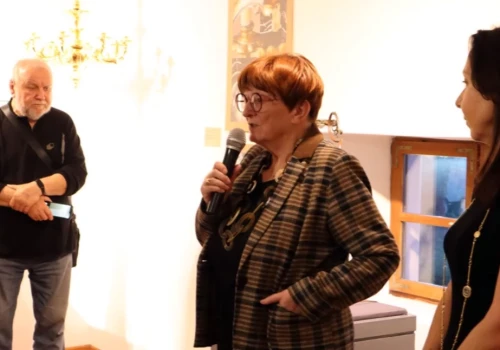 Co odkryto w kryptach kościoła w Kazimierzu Biskupim? Niezwykłe zabytki na wystawie w Koninie