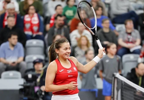 Maja Chwalińska w ćwierćfinale WTA 1000 w Wuhan! Pokonała Ivę Jović