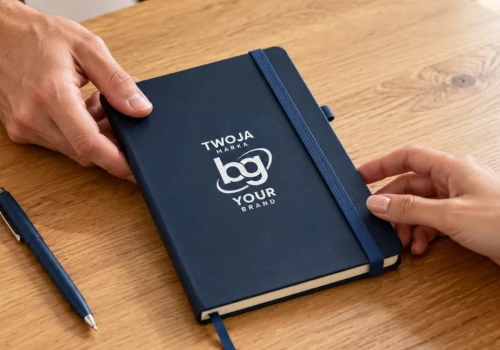 Firmowy gadżet poszedł dalej. Czy marka na tym traci?
