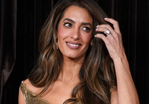 Amal Clooney i cera jak z okładki. Makijażysta zdradził, w czym tkwi jej sekret