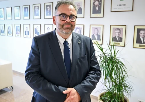 Niepojące dane na temat zwolnień lekarskich w Polsce. Prezes ZUS: To duży problem