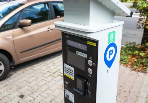 200 zł za postój pod sklepem. Parkomat nie działa? Rób zdjęcia
