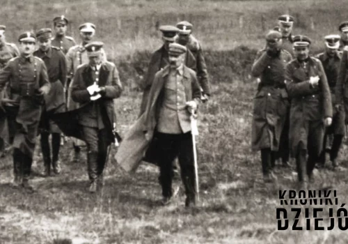Szli boso, bez broni i amunicji. Mroczna prawda o Armii Czerwonej pędzącej na Warszawę