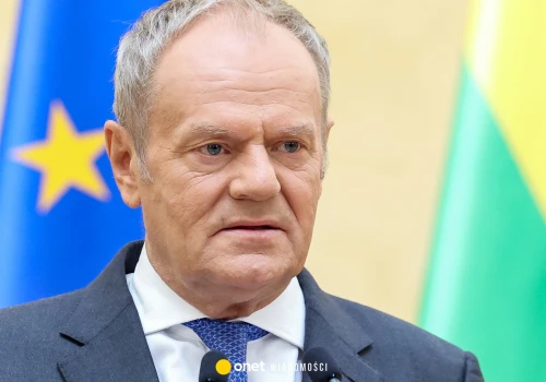 Donald Tusk zwrócił się do Wołodymyra Zełenskiego. Wymowny gest po szczycie w Brukseli