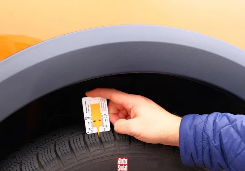 Zapomnij o zasadzie 1,6 mm. Taka jest prawdziwa minimalna głębokość bieżnika