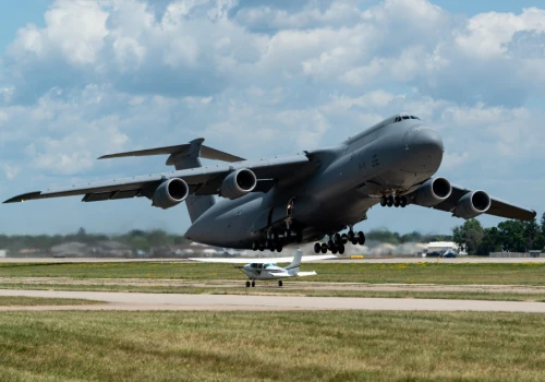 Giganty z USA będą lądować w Polsce. Zapadła decyzja ws. nowej bazy