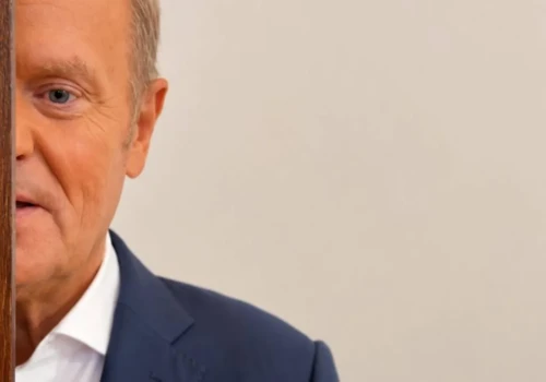 „Wyroki pisze Donald Tusk”. Lista 50 spraw dla Trybunału Konstytucyjnego