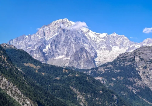 Najwyższy szczyt Europy urósł. Nowe dane pomiarowe zaskoczyły geodetów
