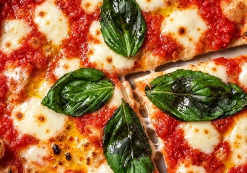 Czy pizza z kebabem naprawdę króluje w Szwecji? Sprawdziłem, jakie pizze najchętniej jedzą w 10 krajach świata.