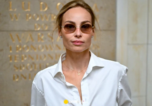 Mówili, że powinna być przykuta do wózka inwalidzkiego. Weronika Książkiewicz o diagnozie nowotworu