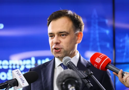 Deficyt budżetowy jest mniejszy niż rok temu. Wydatki państwa wyraźnie maleją