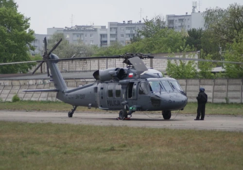 Umowa na serwis policyjnych śmigłowców S-70i Black Hawk
