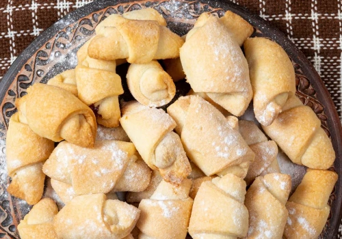 Krucho-drożdżowe rogaliki z marmoladą. Wszystkie składniki masz w kuchni