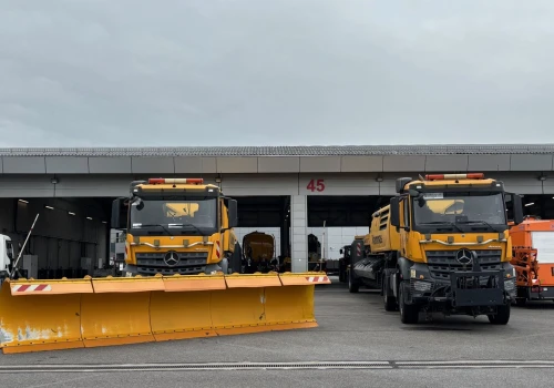 120 kierowców i potężne maszyny. Kraków Airport gotowe na zimowe warunki