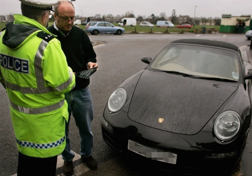 DVLA przypomina kierowcom w UK o obowiązku wymiany prawa jazdy