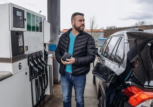 Ceny paliw od soboty idą w dół. Znamy nowe stawki maksymalne na stacjach