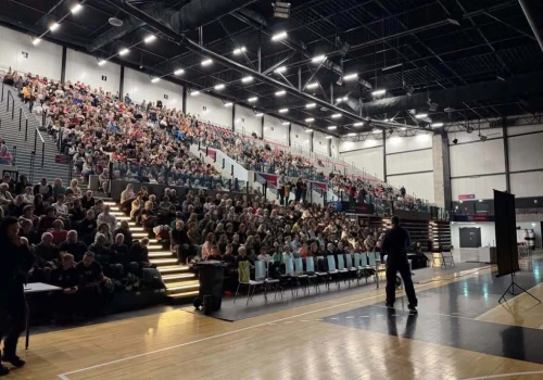 1200 pracowników szkół przeszło szkolenie w hali Arena