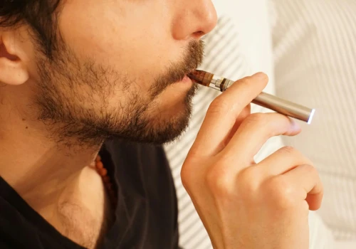 Nikotynowa prohibicja? 8 państw Unii Europejskiej chce zakazać sprzedaży saszetek z …