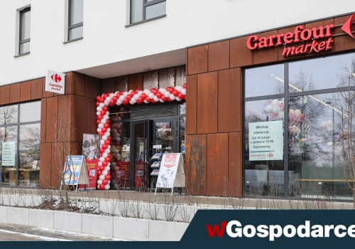 Carrefour zamyka sklepy i zwalnia grupowo!