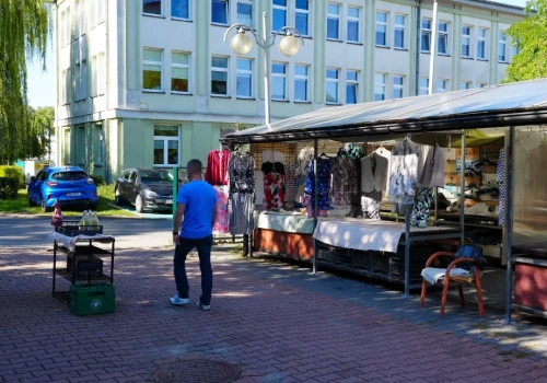 Miasto przejmuje targowisko w centrum Jaworzna. Nie chce powiedzieć, co tam powstanie