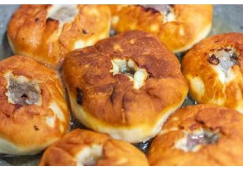 Zamiast lepić ruskie, smażę tatarskie pierożki z mięsem. Znikają z talerzy co do jednego