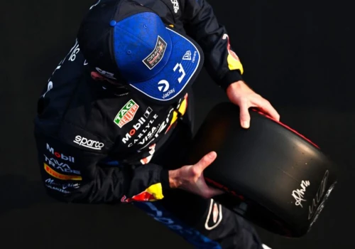 Verstappen wrócił na tor Portimão 2026 po karze. Jego Mercedes w czołówce przed kwalifikacjami