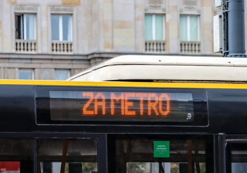 Prace konserwacyjne na linii M2. Stacje metra wyłączone z ruchu pasażerskiego