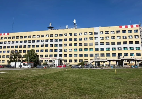 Szpital w Tarnowskich Górach na skraju przepaści. 40 mln zł długu NFZ, zwolnienia i widmo likwidacji porodówki