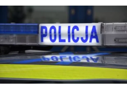15-latek groził nauczycielowi podczas lekcji. Chwycił za plecak