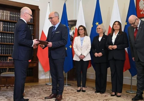 Dlaczego ekspert od kanalizacji nie zostanie nigdy sędzią Trybunału Konstytucyjnego?