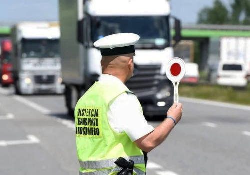 Cofamy zegarki na zimę. Jeden błąd w tachografie i mandat