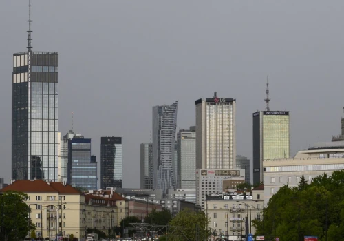 Inwestycyjny pociąg ruszył. Część polskich firm została na peronie